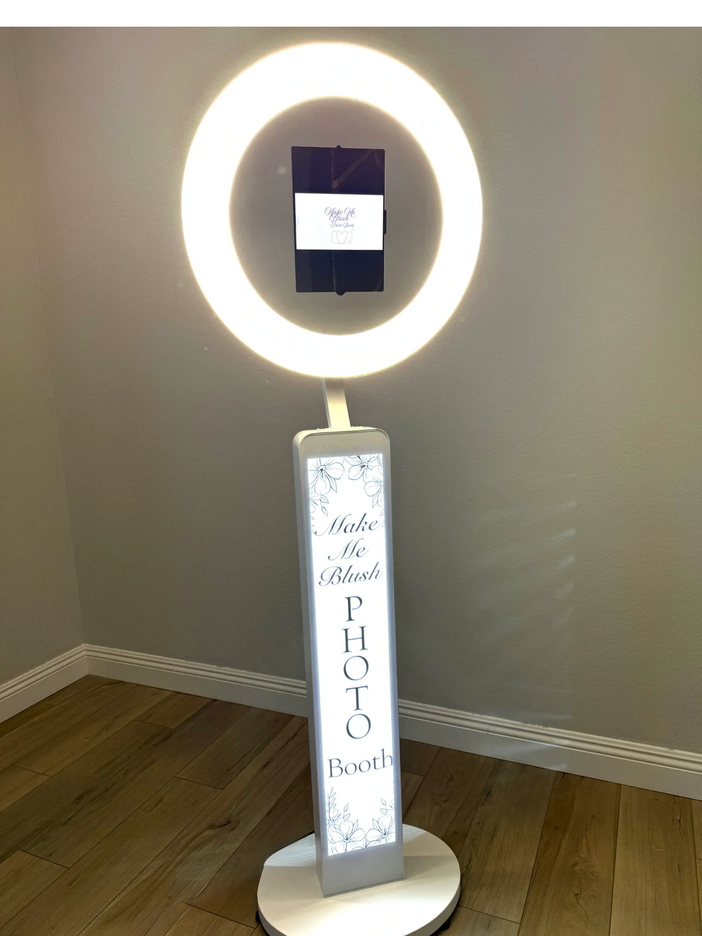 Ring light selfie photo booth