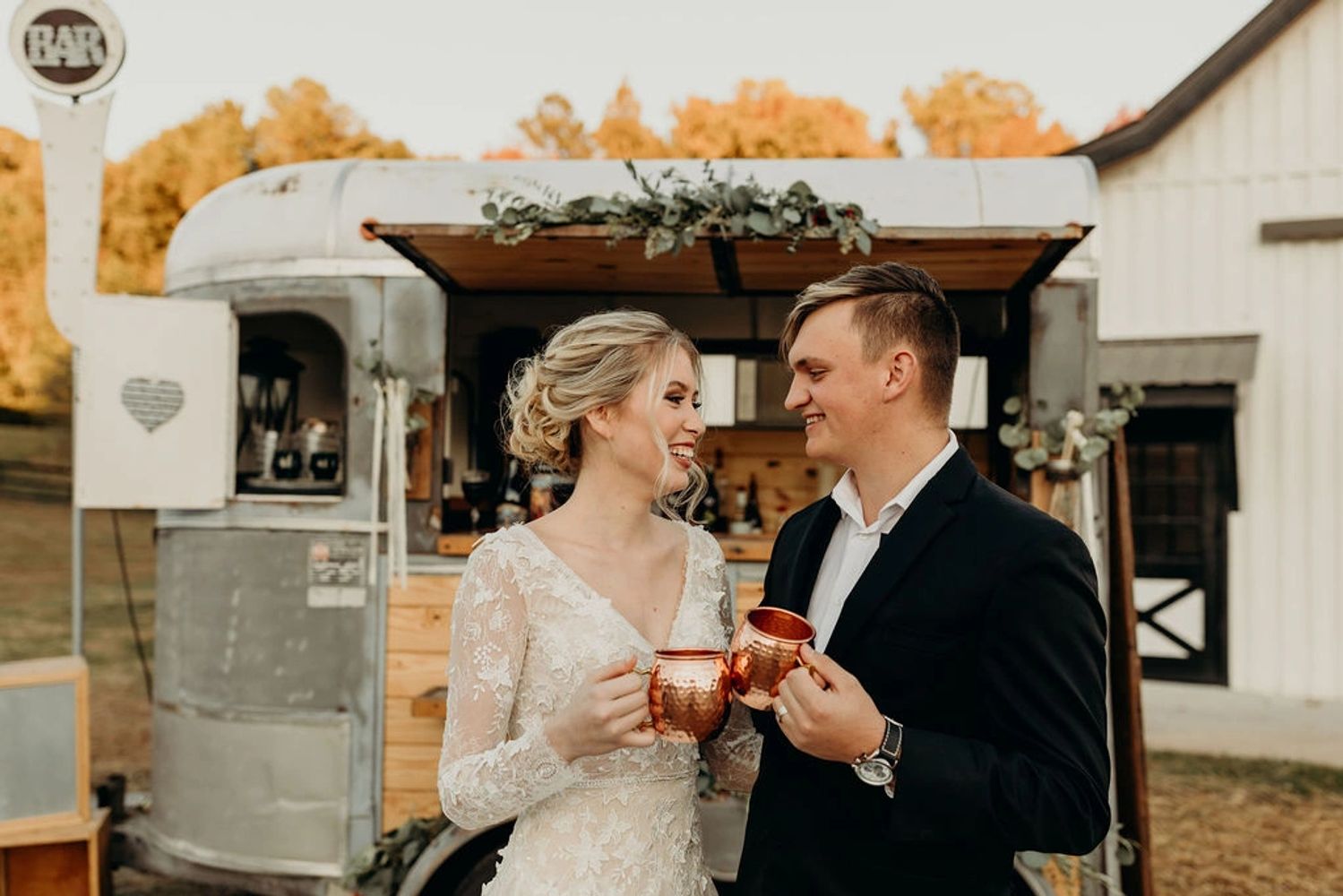 Mobile bar, horse trailer bar, wedding ideas, moscow mule, cocktails, cocktail, wedding cocktails