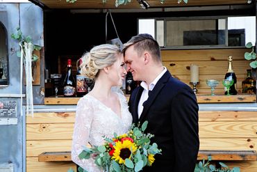 mobile wedding bar near me, mobile bartending, horse trailer bar ideas, north georgia, atlanta