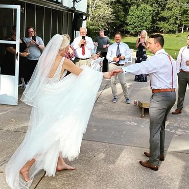 The rolling Bar alpharetta mobile bar atlanta georgia outooor wedding first dance