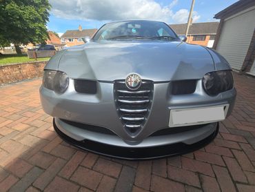 Front of grey Alfa 147 showing gloss after polish by AM Auto Aesthetics