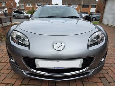 Front of silver Mazda MX5 showing gloss after polish by AM Auto Aesthetics