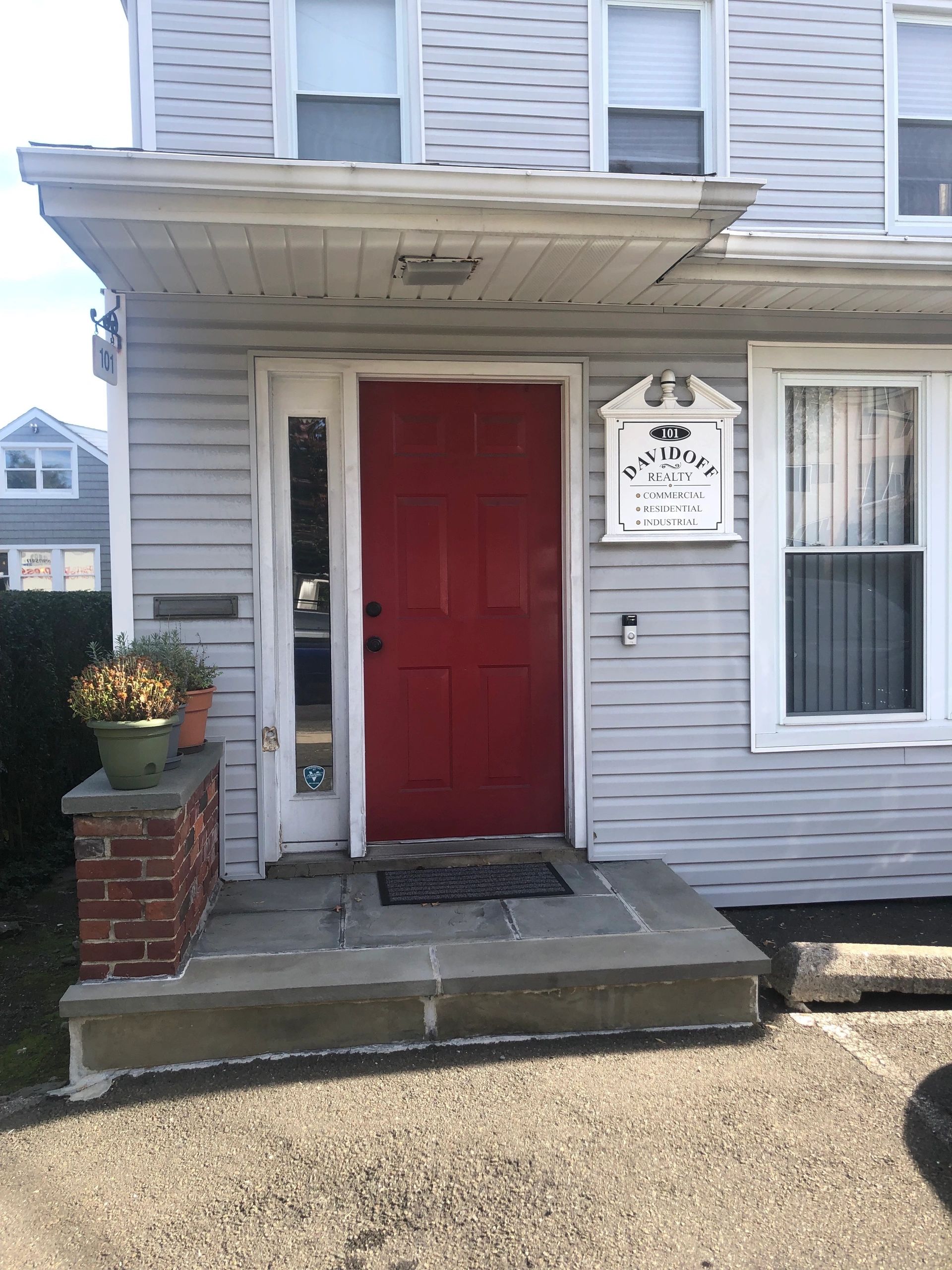 Davidoff Realty Co