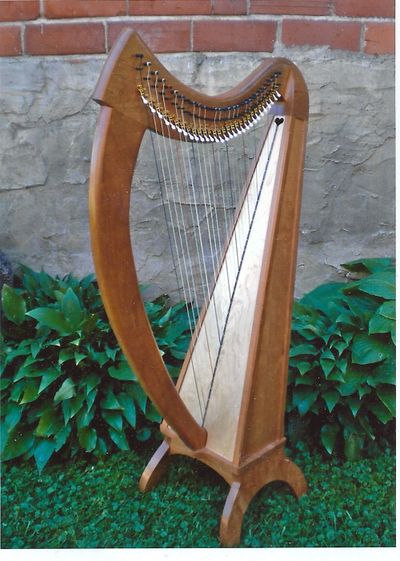 26 String Irish/Celtic Floor Harp "Braunwen"  with full set of TRUITT Sharping Levers.
