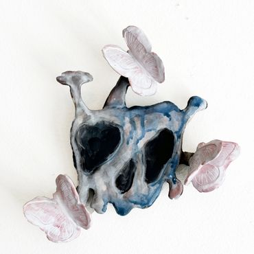 SKULL
8 ½” x 9” x 2 ½”
2024
Clay, underglaze, Nichrome wire.
SOLD