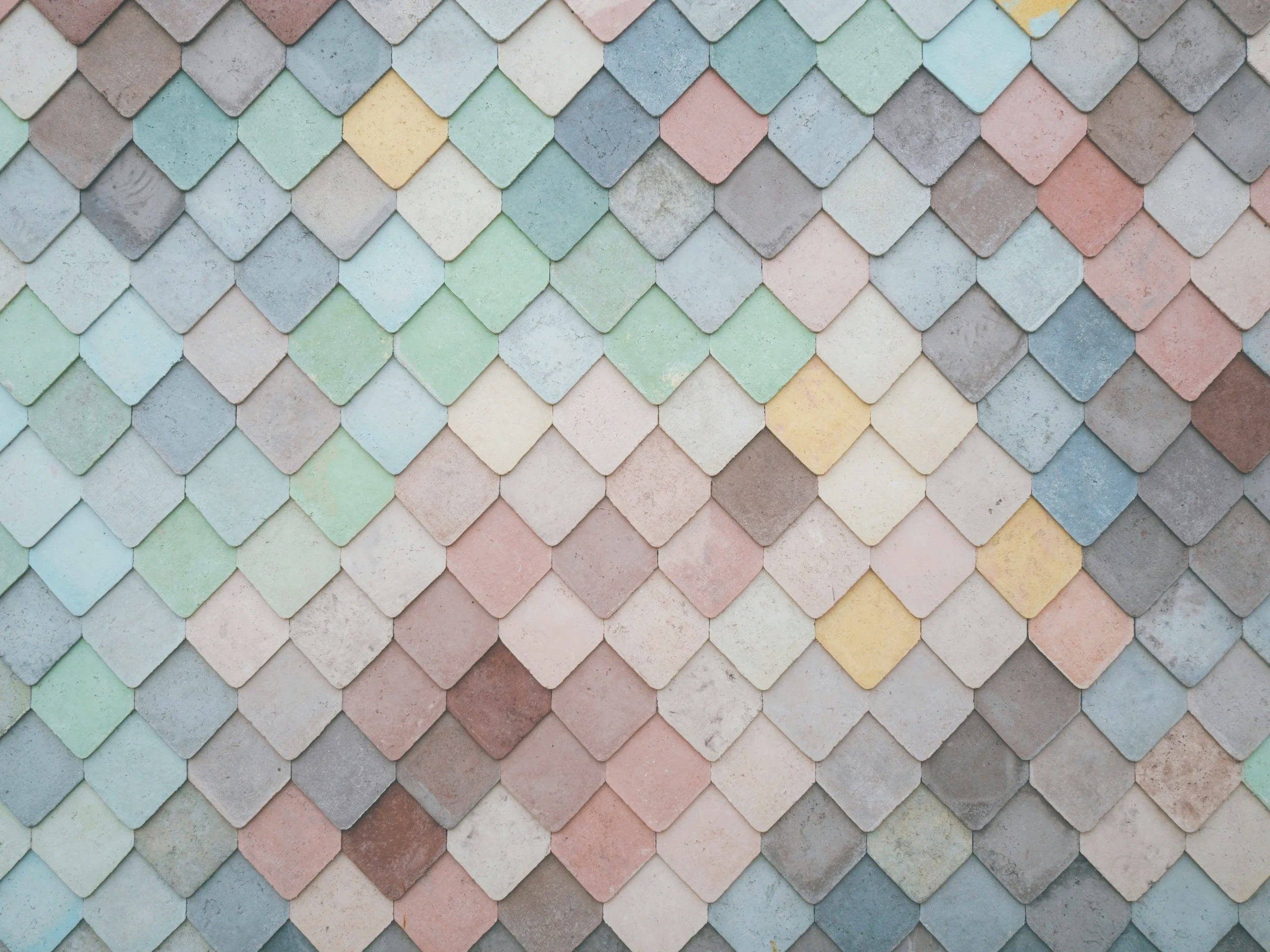 Design is in the detail with colour + pattern. Multi coloured shingles, Mid Noth Coast NSW.