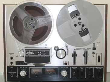 1659 1528 image of a Reel to Reel Audio Tape Deck.
