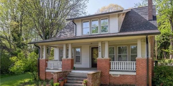 Home property combination of the balck and white color