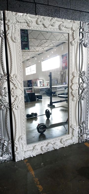THRONE CHAIR MIRROR