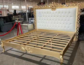 KING OR QUEEN BED