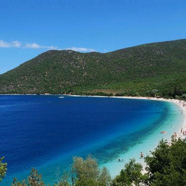 Antisamos beach - AutoRez Kefalonia, Tours, Transfers and taxi service