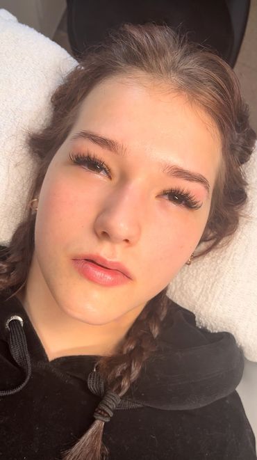 Wet Lash Set by And Lash Studio Stoney Creek