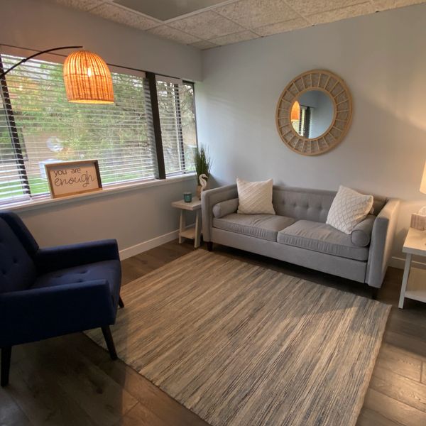 Mental Health Treatment Near me. Couples Counseling Farmington Hills. Marriage Therapy Farmington.