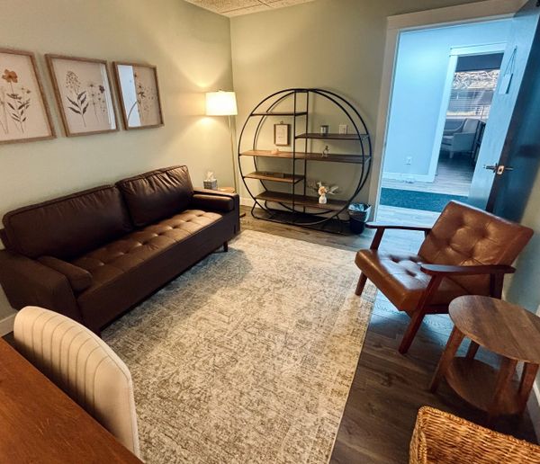 Therapist farmington hills. mental health treatment southfield. behavioral health near me.