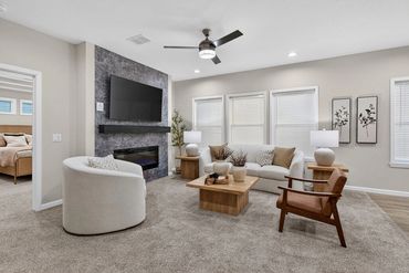 Office flex room perfect for work or extra bedroom