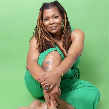 La and her healing garden. living naturally.  natural living.
