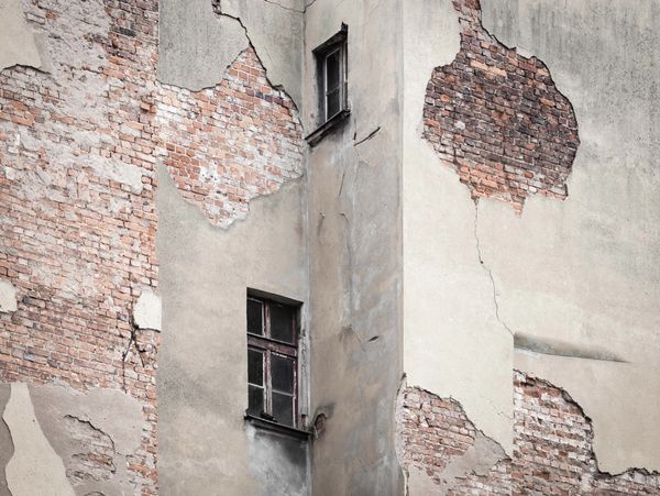 danni sofferti da un edificio dopo un terremoto