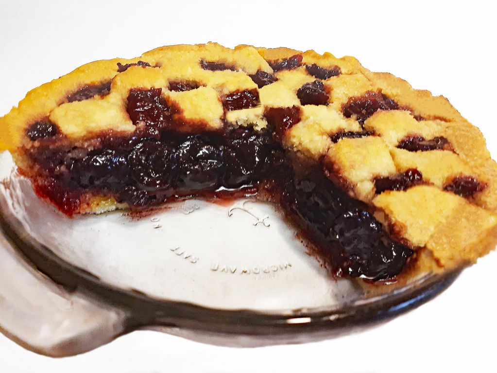 Sweet Dark Cherry Pie