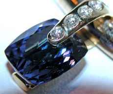 Let us make a Custom jewelry design for you