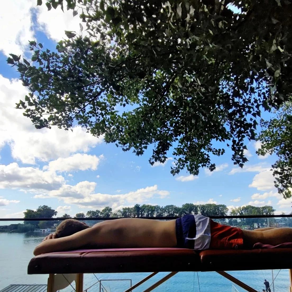 masaza u vasem domu, hotelu, apartmanu. Biraj zeljenu masazu i budi pravi hedonista.