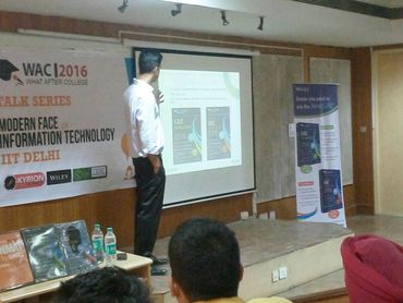 Sarfraz Yusuf GMAT coach in action at IIT Delhi