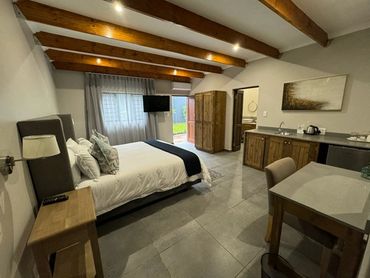 Room 3 - King Size room with shower & bath