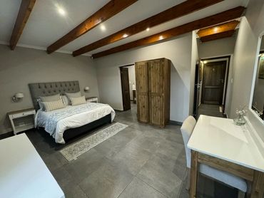 Queen Size room with en-suite bathroom