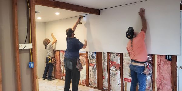 Hanging drywall, home remodel, home repair, new kitchen, kitchen remodel, D.I.Y, DIY, Fixer upper