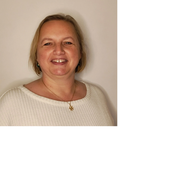 Picture of Michelle Hislop, business owner and experienced accountant, in bookkeeping, payroll & VAT