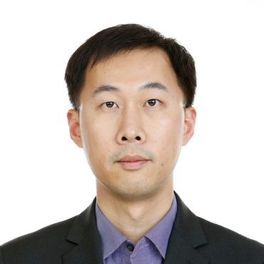 2x2 inch US passport size photo for a man