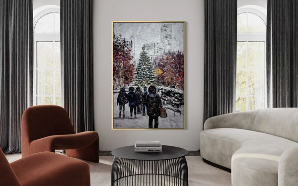 Salón con pintura de invierno y decoración elegante.