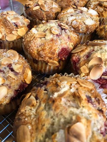 Raspberry and oats muffins from Traveled Cup
