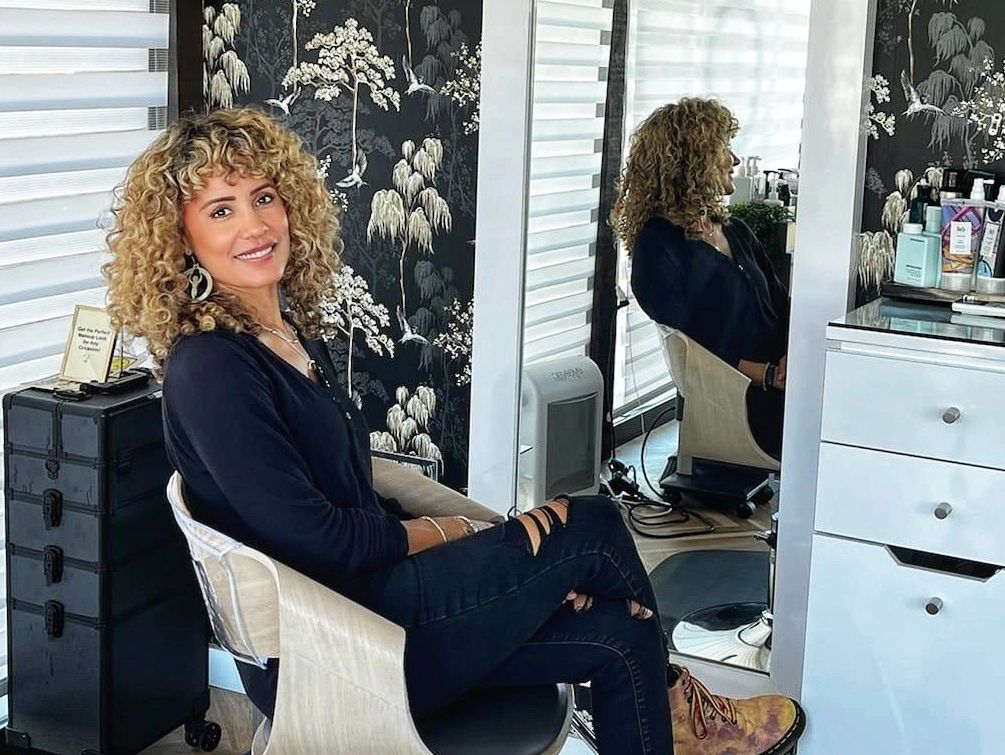 ready.set.curl
Curly Hair Specialist
Curly Cut
Beauty
Curly Hairstylist