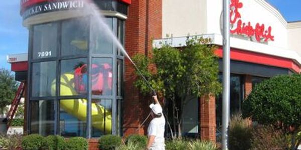 fast food restaurants exterior cleaning