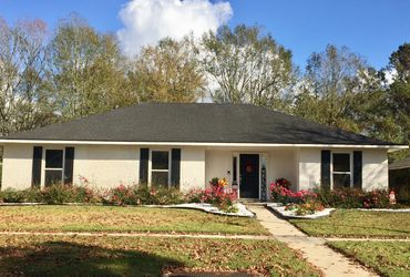 713 Shady Glen
December 2021