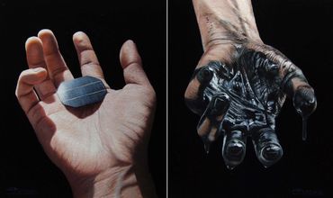 Pintura al óleo. Hiperrealismo. Mano sosteniendo celda solar y petróleo, industria, cesar plascencia