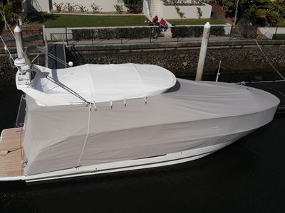 A custom all over cover by Classic Marine Trimming