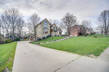 Wexford Outdoor Living (Photos courtesy of Flyover Properties)