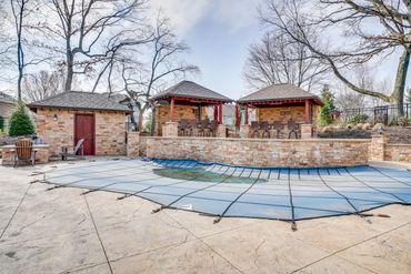 Wexford Outdoor Living (Photos courtesy of Flyover Properties)