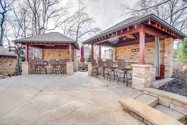 Wexford Outdoor Living (Photos courtesy of Flyover Properties)