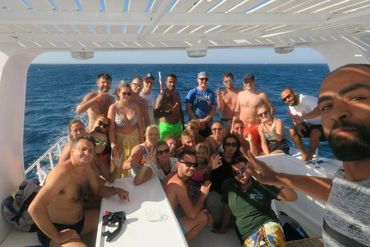 Scuba diving group in hurghada