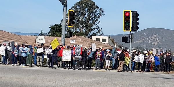 Four Corners Protest in Los Osos