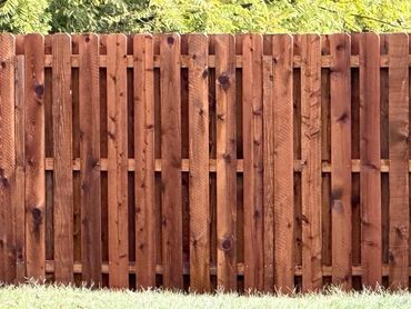 fence staining in Newburgh, Indiana