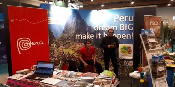 stand van het reisbureau Peru Inca Reizen op de tourism beurs in Antwerpen