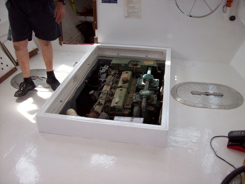 Dive boat engine