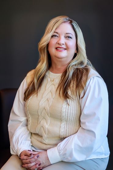 female owned, empowerment, business, executive, headshot, office, northwest Arkansas, style,