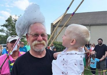 Children make GIANT bubbles. Grandpop Bubbles entertains crowds at his GPOPB "Free Bubble Festivals," and "Bubble Parties" where kids make the BIGGEST giant bubbles of their lives. It's a wonderful craft! Popping super-bubbles is fun. Make soap bubbles and giant bubbles with Grandpop BUbbles and your family. Bubbles are wonderful and colorful.
#gpopb #grandpopbubbles #soapbubbles #giantbubbles #gpopbgiants #bubbles #bubble #kidsparty