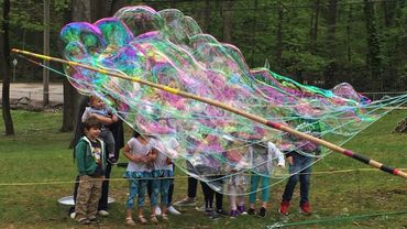 Giant Soap Bubbles are impressive and attract kids and young families. Parties are more fun!