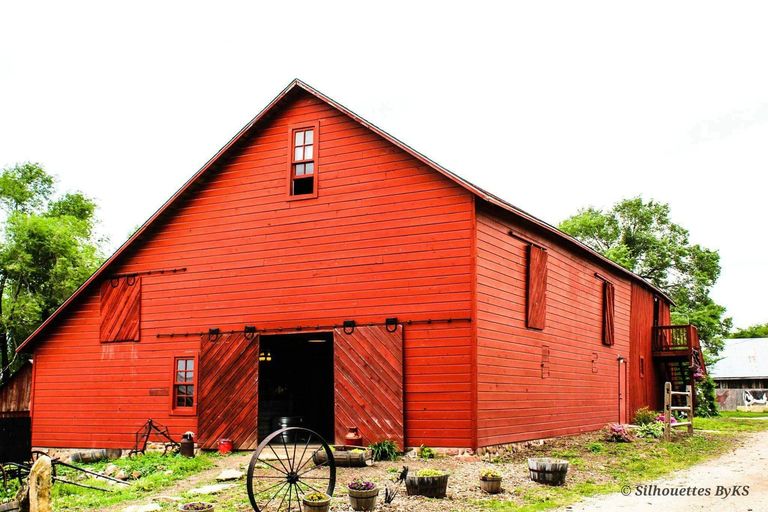 Plan your event at the historic Lamborn Farm.