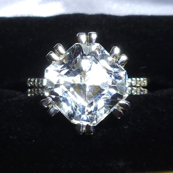 Aquamarine solitaire ring